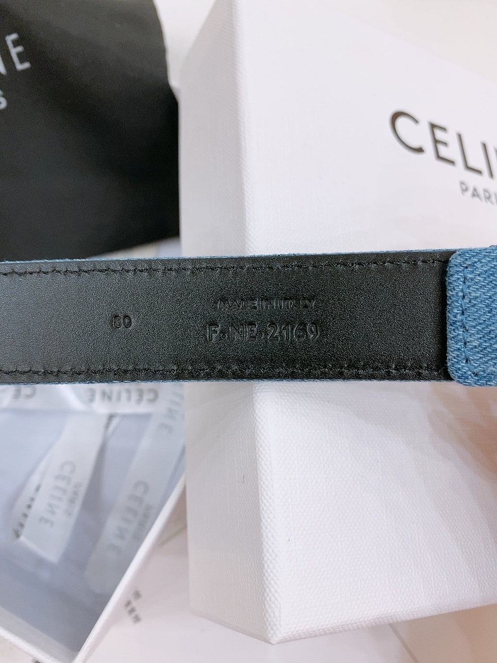 CELINE 25S BELT TRIOMPHE TAURILLON 25MM IN BLACK CALFSKIN AND DENIM 558343