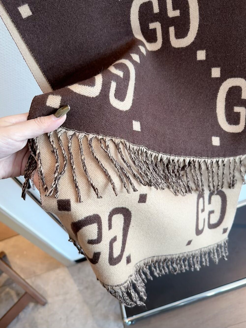 Gucci Two-Tone Fringed Scarf
